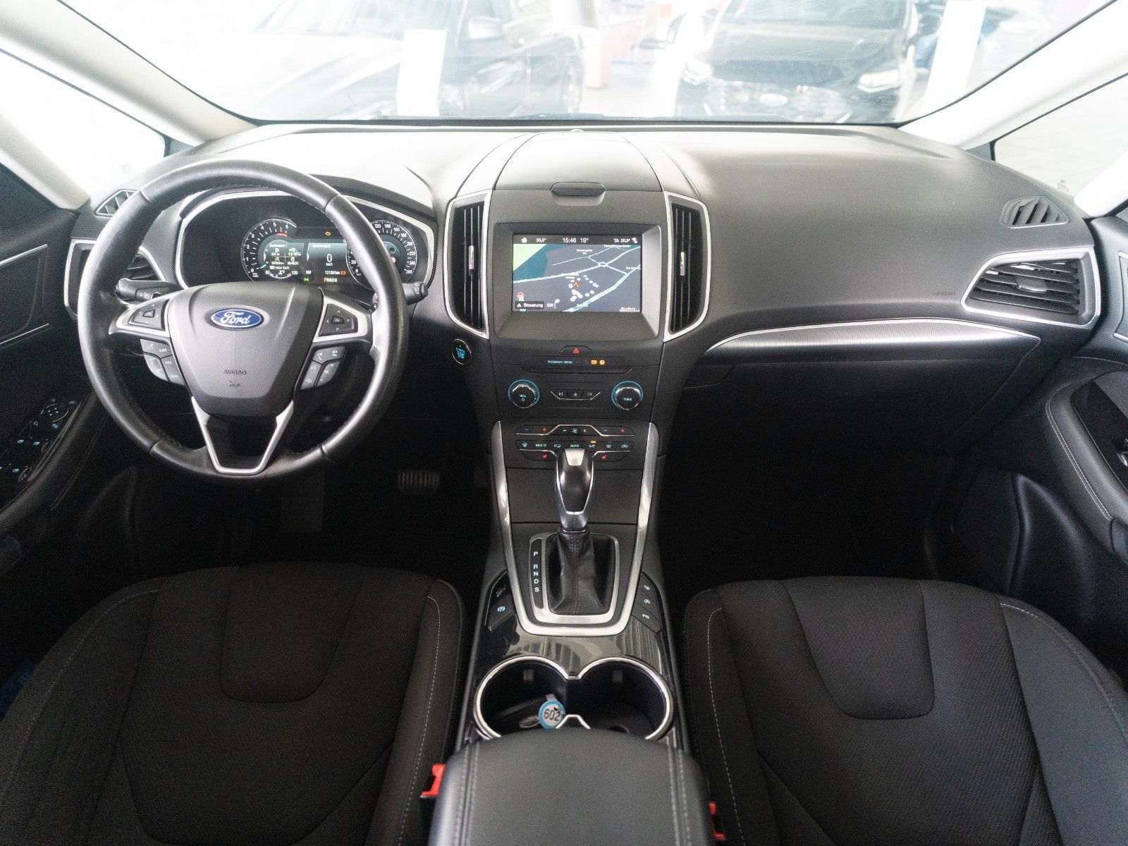 Fahrzeugabbildung Ford S-MAX Titanium Neuer Motor!/WINTER-P./NAVI/PDC