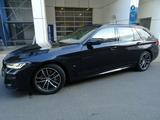 BMW 530d Touring xDrive M-Sport,Autom,Leder,ACC,AHK - BMW 5er Reihe: Kombi