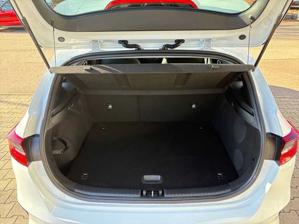 Fahrzeugabbildung Kia Ceed 1.5 T-GDI Spirit DCT Tech