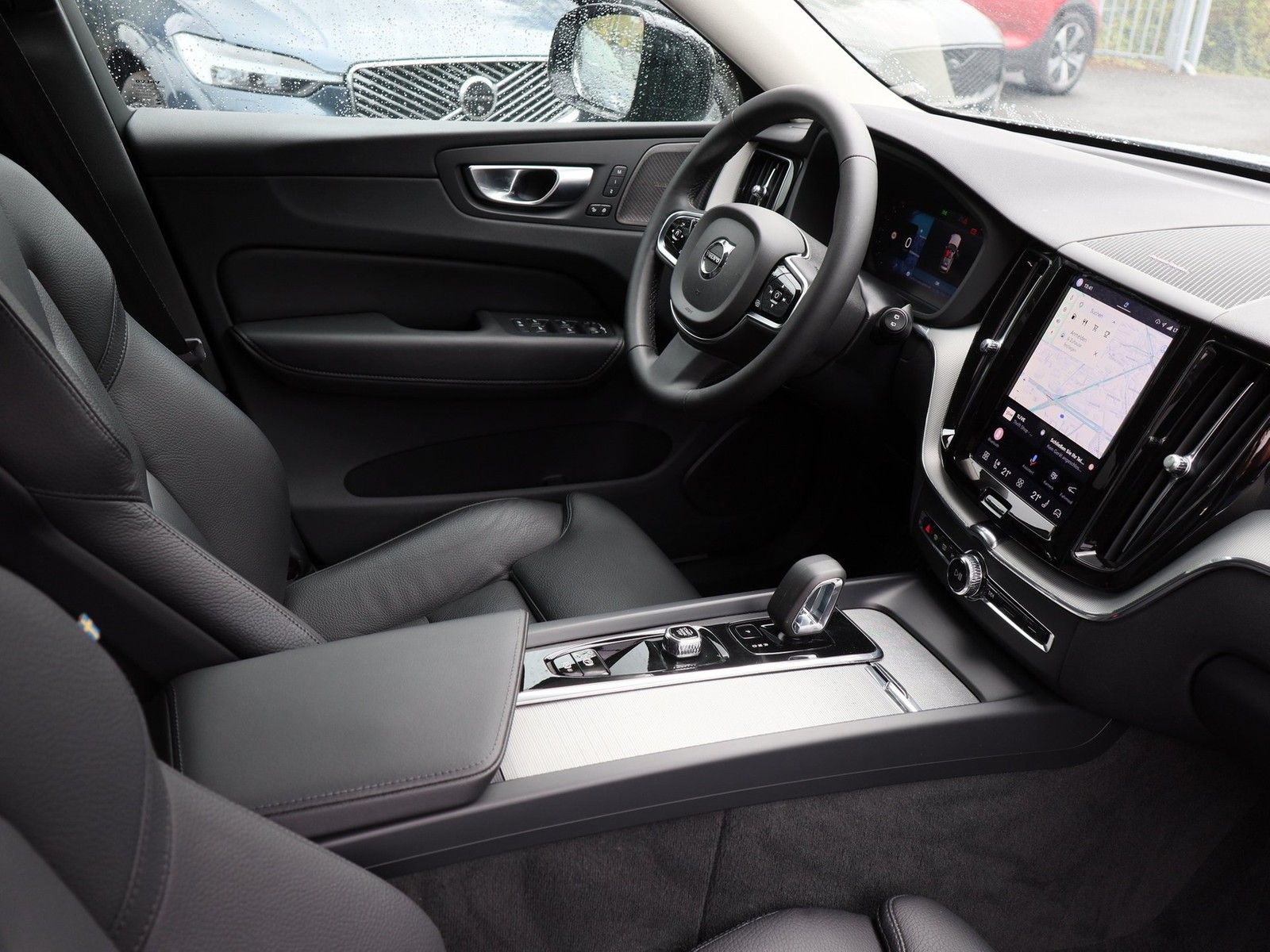 Volvo XC60 B4 (D) AWD Plus Dark NP:69.310,-//FOUR-C/BU imagem 3