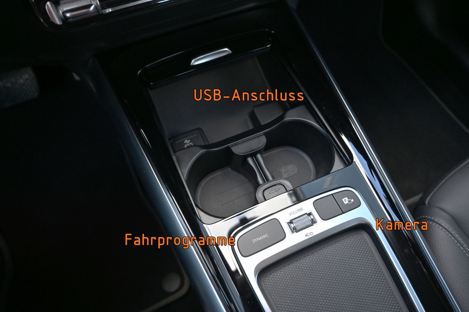 Fahrzeugabbildung Mercedes-Benz GLA 200 d DCT Progressive °ACC°AHK°KAMERA°MULTIB