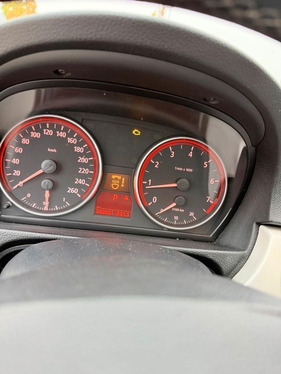 BMW 325 2006 — photo 9