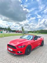 Ford Mustang  Dt. Fahrzeug, Garantie, Scheckheft - Ford Mustang: Rot, Cabrio