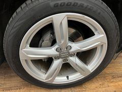 AUDI Q5 2.0 TDI / 2.HD / GARANTIE / KEYLESS / AUDI Q5 2.0 TDI / 2.HD / GARANTIE / KEYLESS /