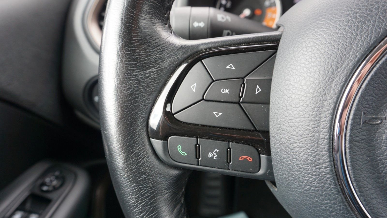 Fahrzeugabbildung Jeep Renegade Longitude Mild-Hybrid FWD, Kamera