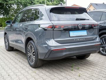 Volkswagen Tiguan - 5