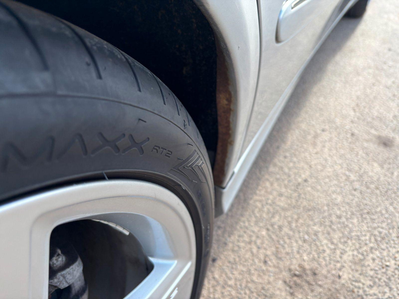 Mercedes-Benz E320 2006 — photo 14