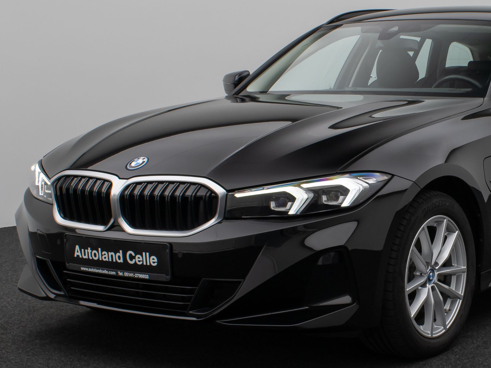 Fahrzeugabbildung BMW 330e DAB CockPit+ PDC Geschwindigkeitsreg Sport