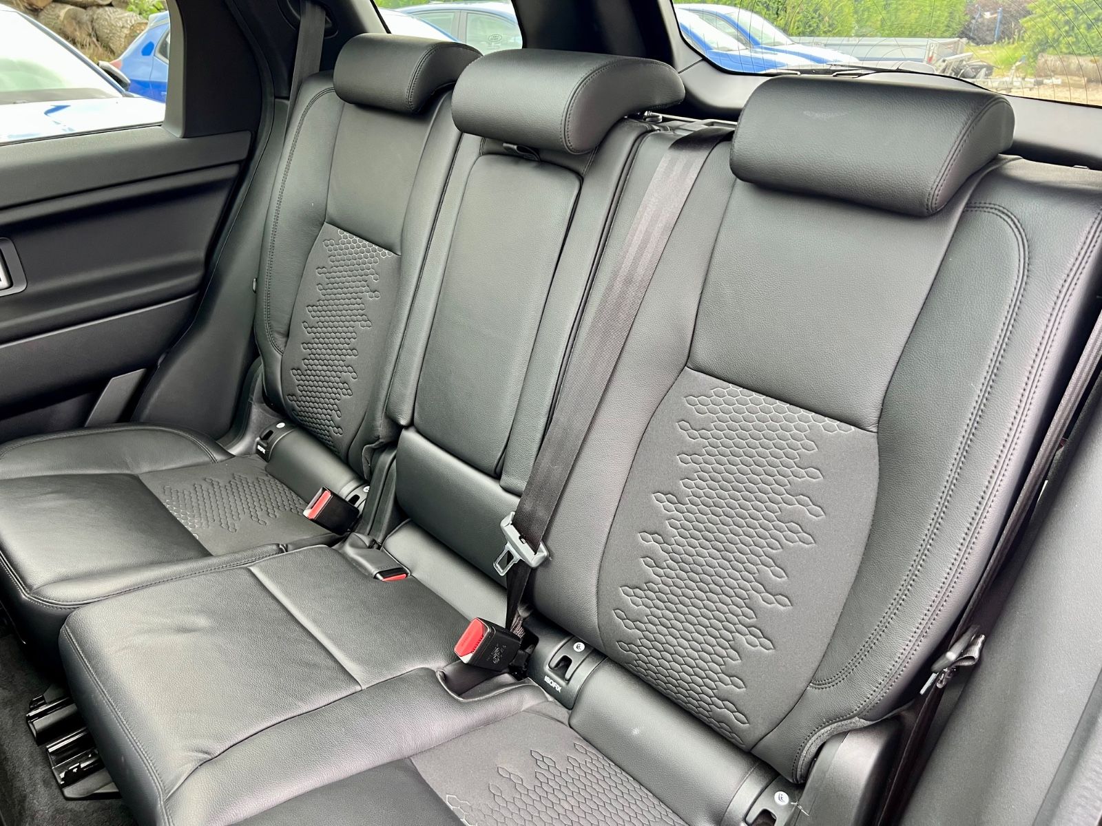 LAND ROVER Discovery Sport AWD PANO AAC SHZ NAVI