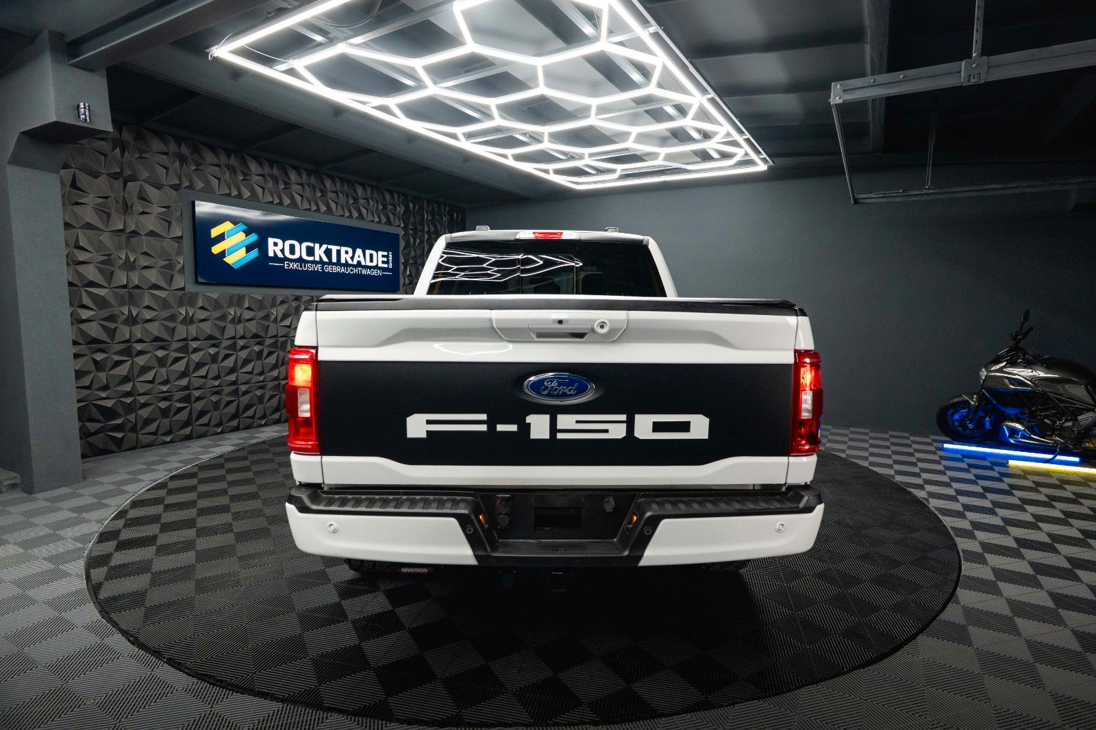 Fahrzeugabbildung Ford F150 5.0L V8 4x4 Offroad SuperCrew RAPTOR 19%