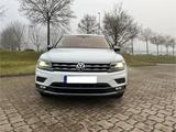 Volkswagen Tiguan Allspace 2.0 TDI SCR 140kW DSG 4MOTIO... - VW Tiguan Allspace Gebrauchtwagen in Hamburg