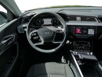 Audi Q8 e-tron - 8