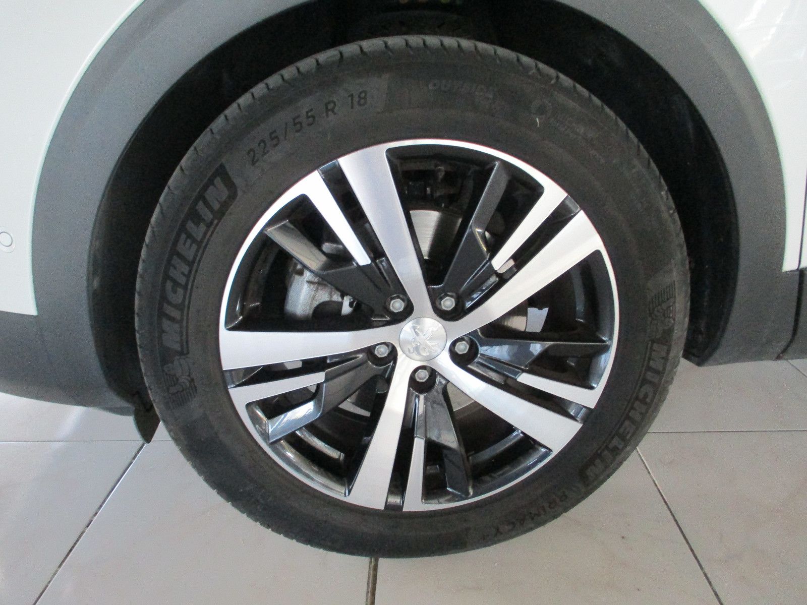 Peugeot 3008 Allure 1,6 180 PS GT-Line AHZV Navi LED imagem 3