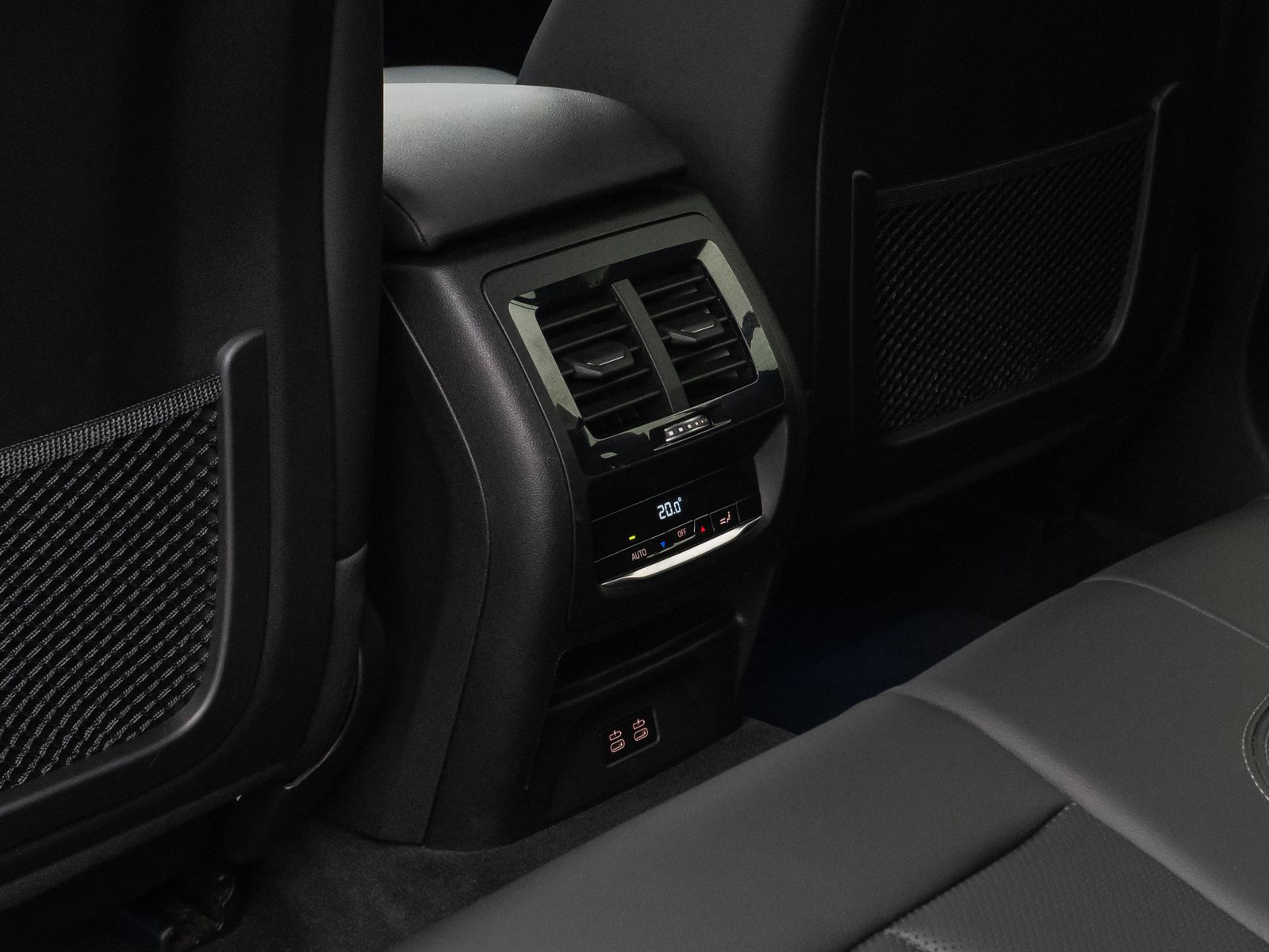 Fahrzeugabbildung BMW X3 xD30e M Sport Kamera DAB HiFi Fernlichtassist