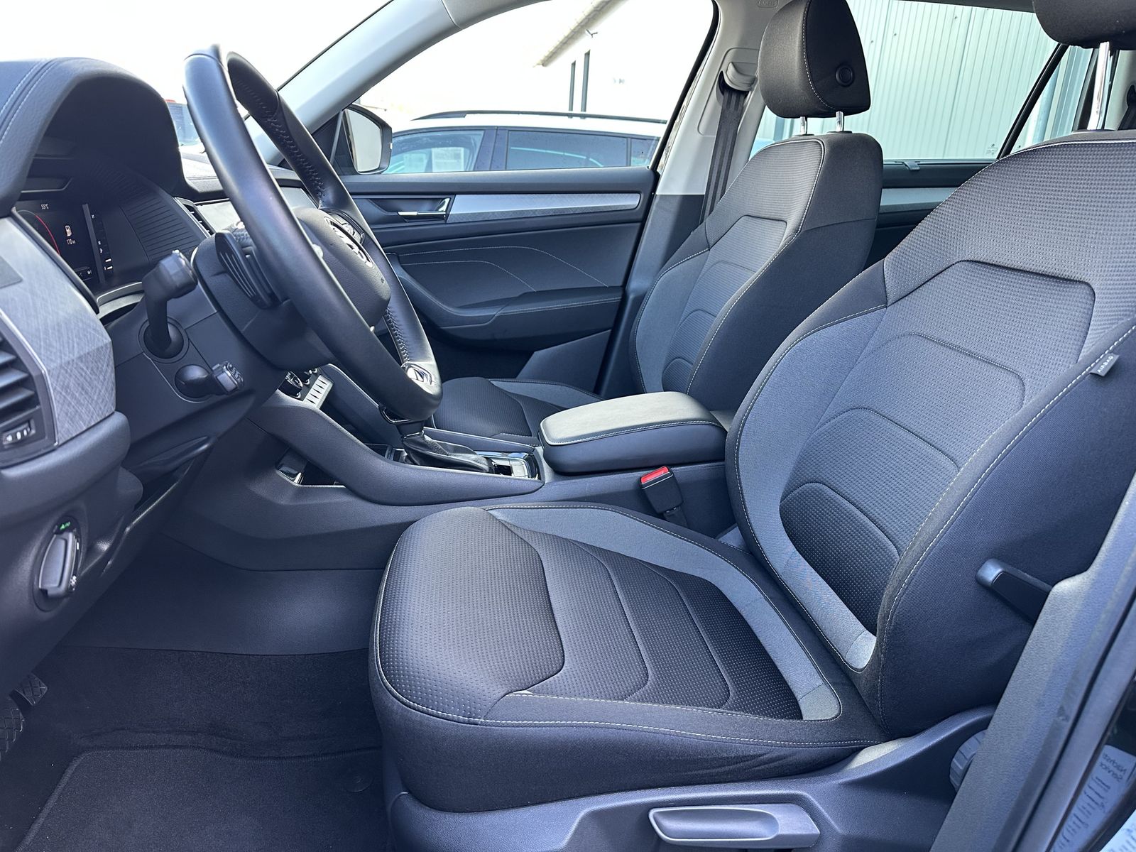 Fahrzeugabbildung SKODA Kodiaq 2.0 TDI DSG Tour NAV+LED+KAMERA+ACC+19ZO