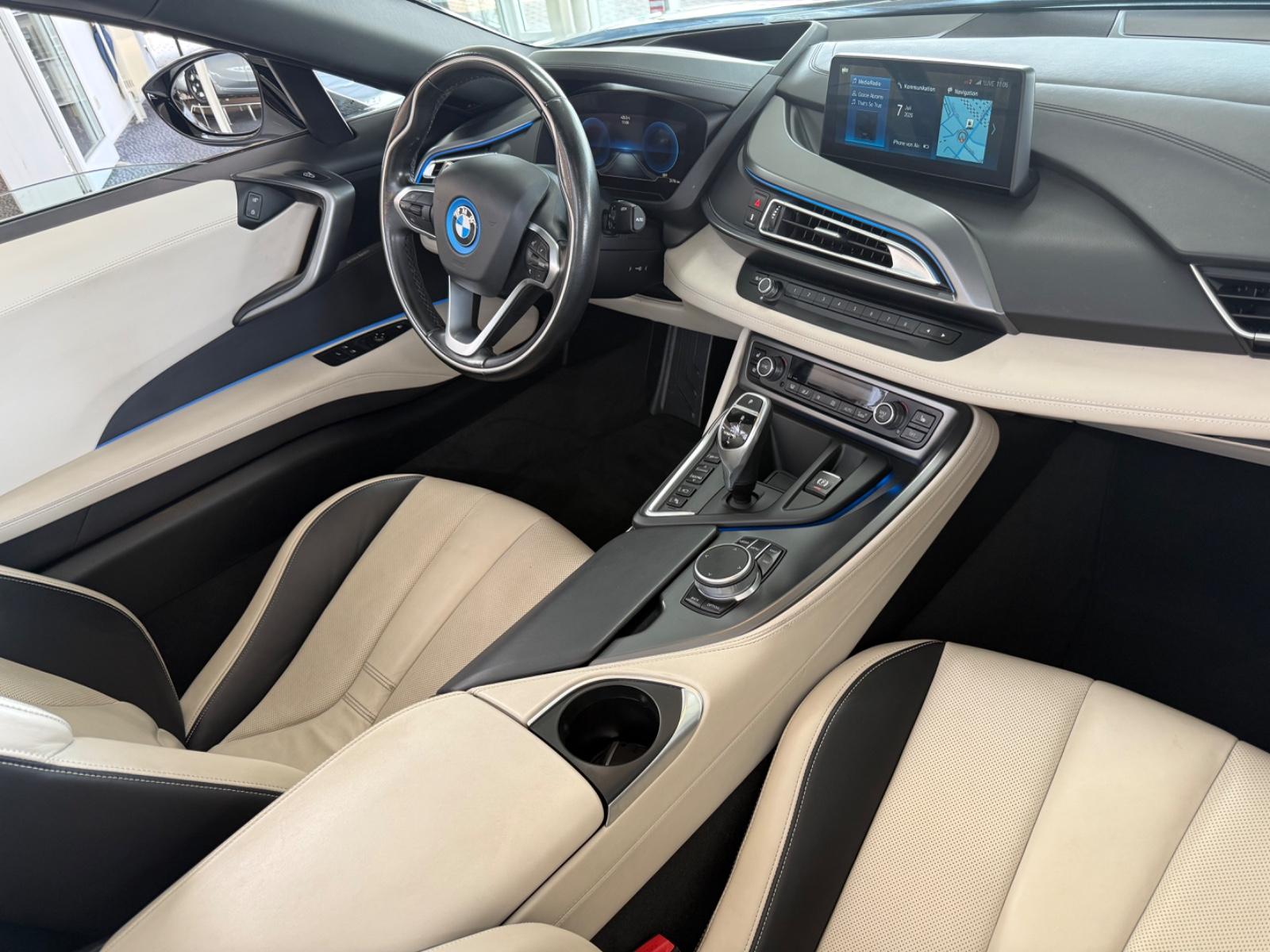 BMW i8 Roadster