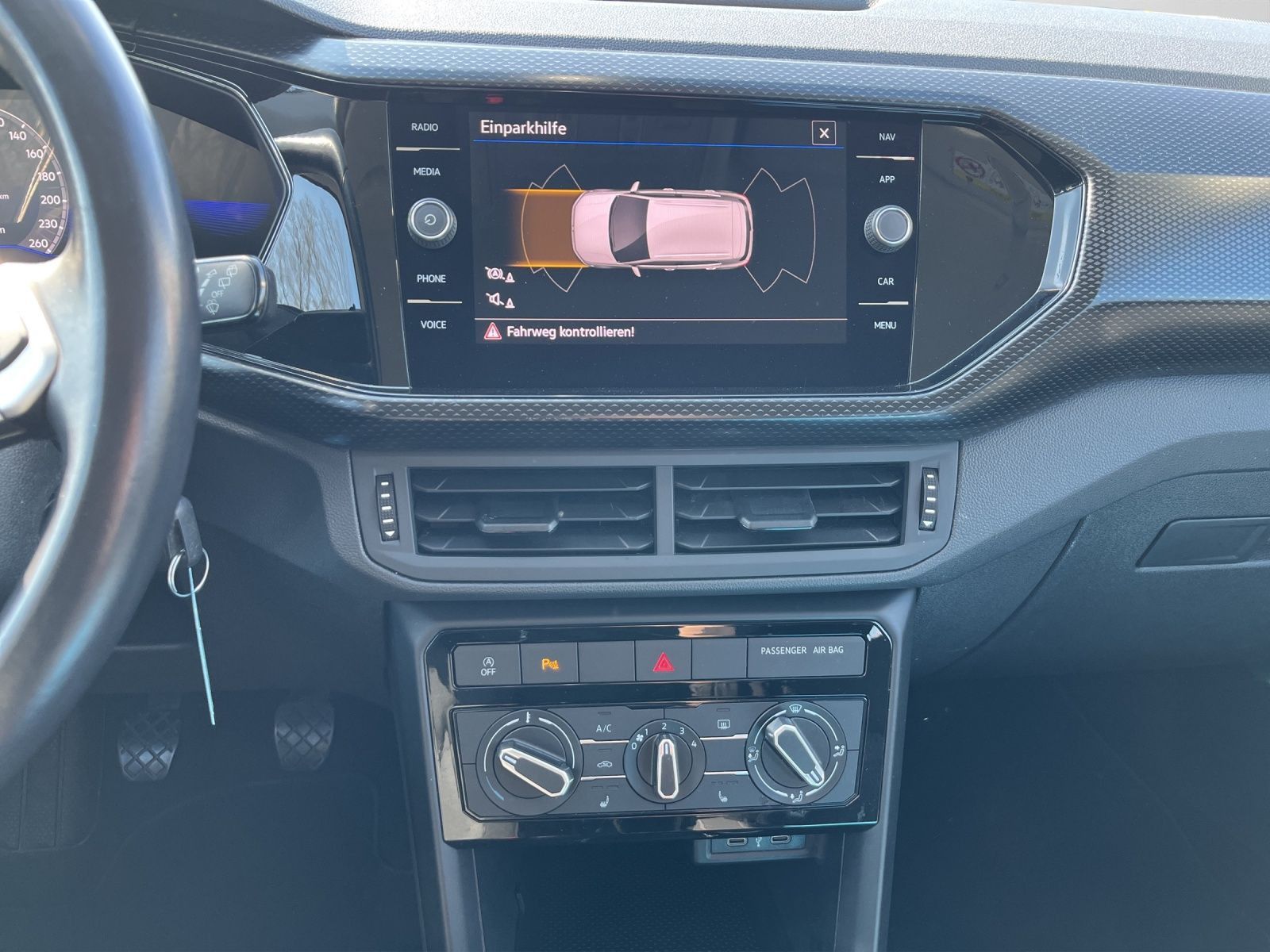 Volkswagen T-Cross - Bild 12