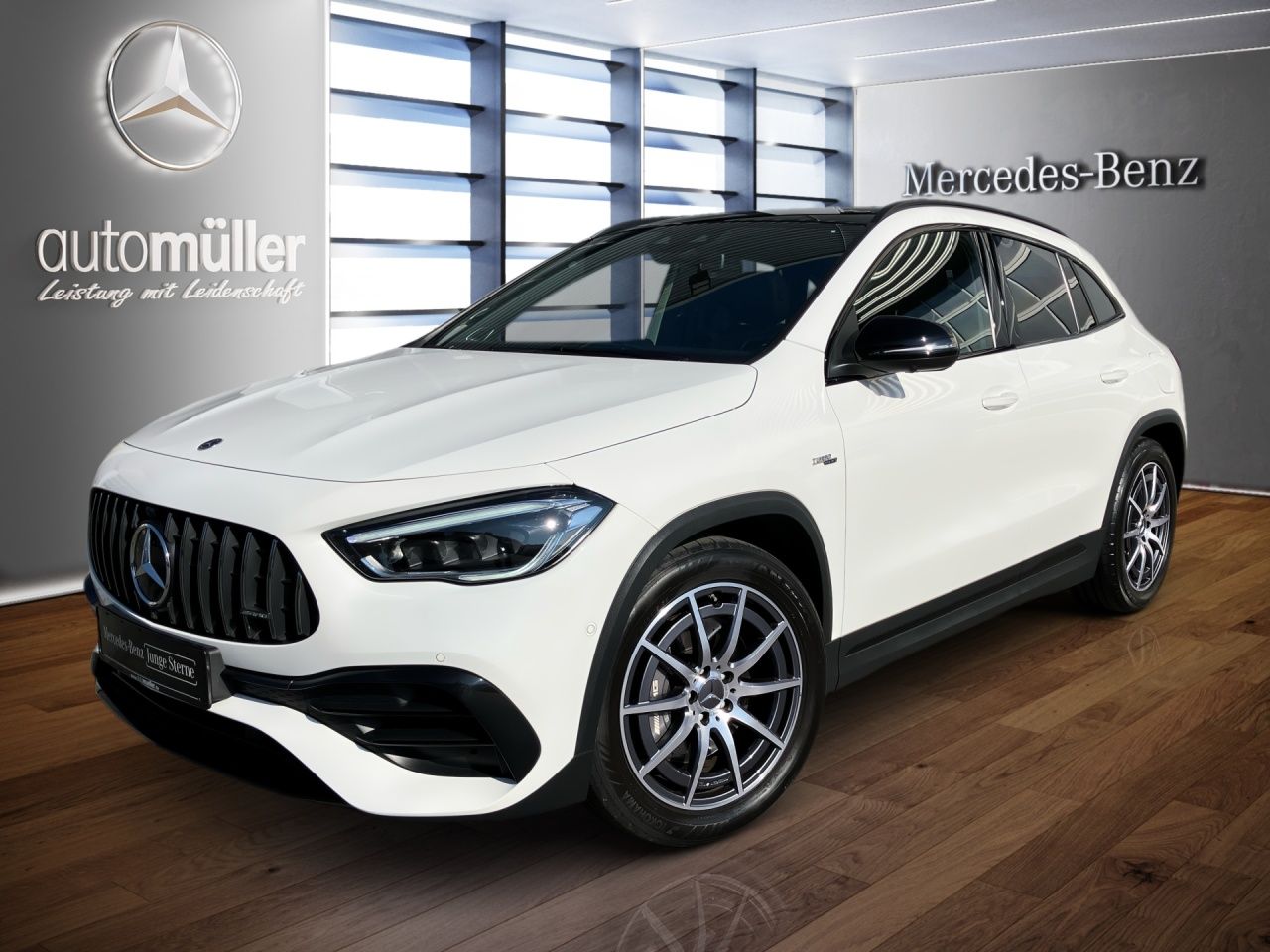 Fahrzeugabbildung Mercedes-Benz GLA 45 AMG 4M+ AHK+Pano+Night+Burmester+360°