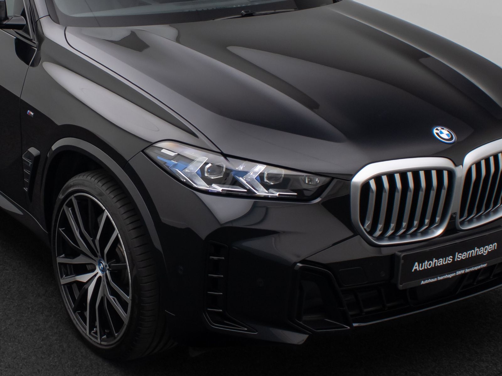 Fahrzeugabbildung BMW X5 xD50e M Sport Panorama 360&deg;HUD DAB H/K 22Zoll