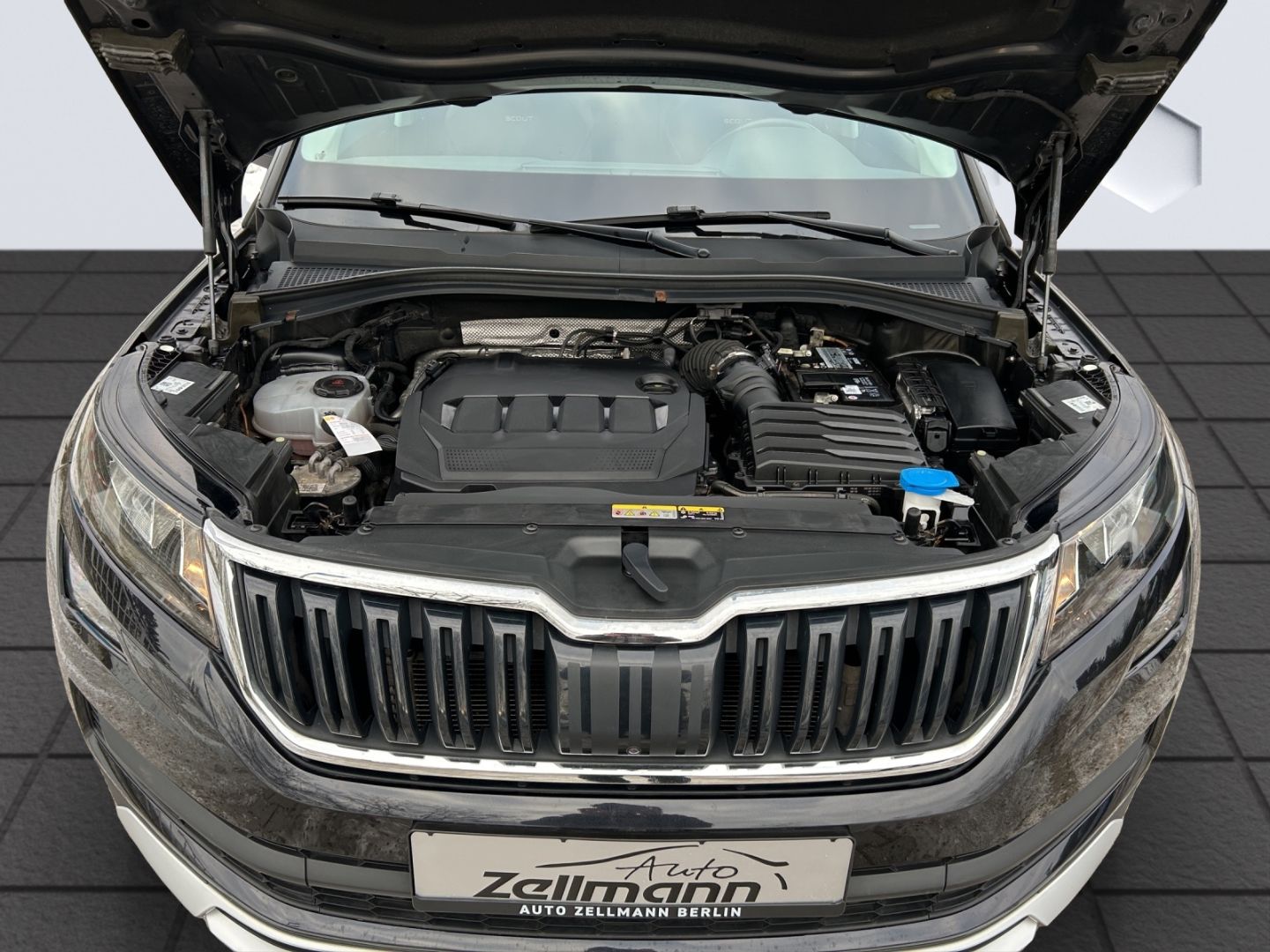Kodiaq Scout 4x4 2.0TDI AHZV PanoDach ACC 360°Ka
