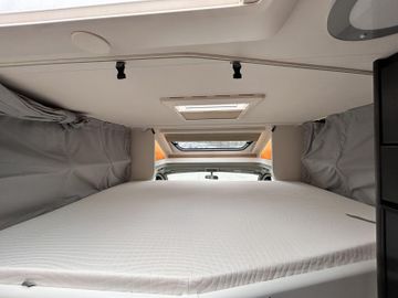 Sunlight Adventure T 68 8G-Autom Hubbett SAT Navi Kamera