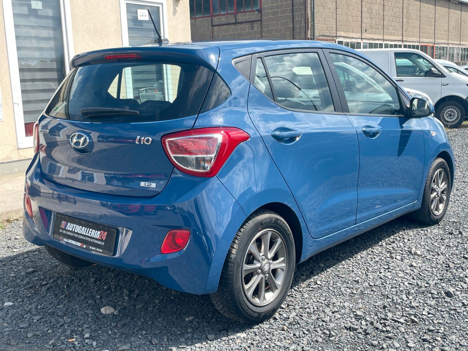 Fahrzeugabbildung Hyundai i10 1.2 Klima Sitzhzg Lenkradhzg SCHECKHEFT 2.HD