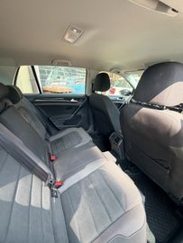 Volkswagen Golf - 12