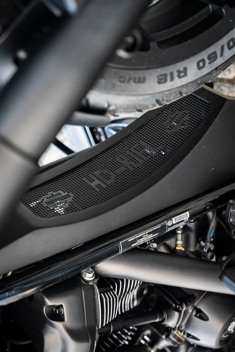 Fahrzeugabbildung Harley-Davidson ALL MATT DARK FAT BOY FLFBS 114