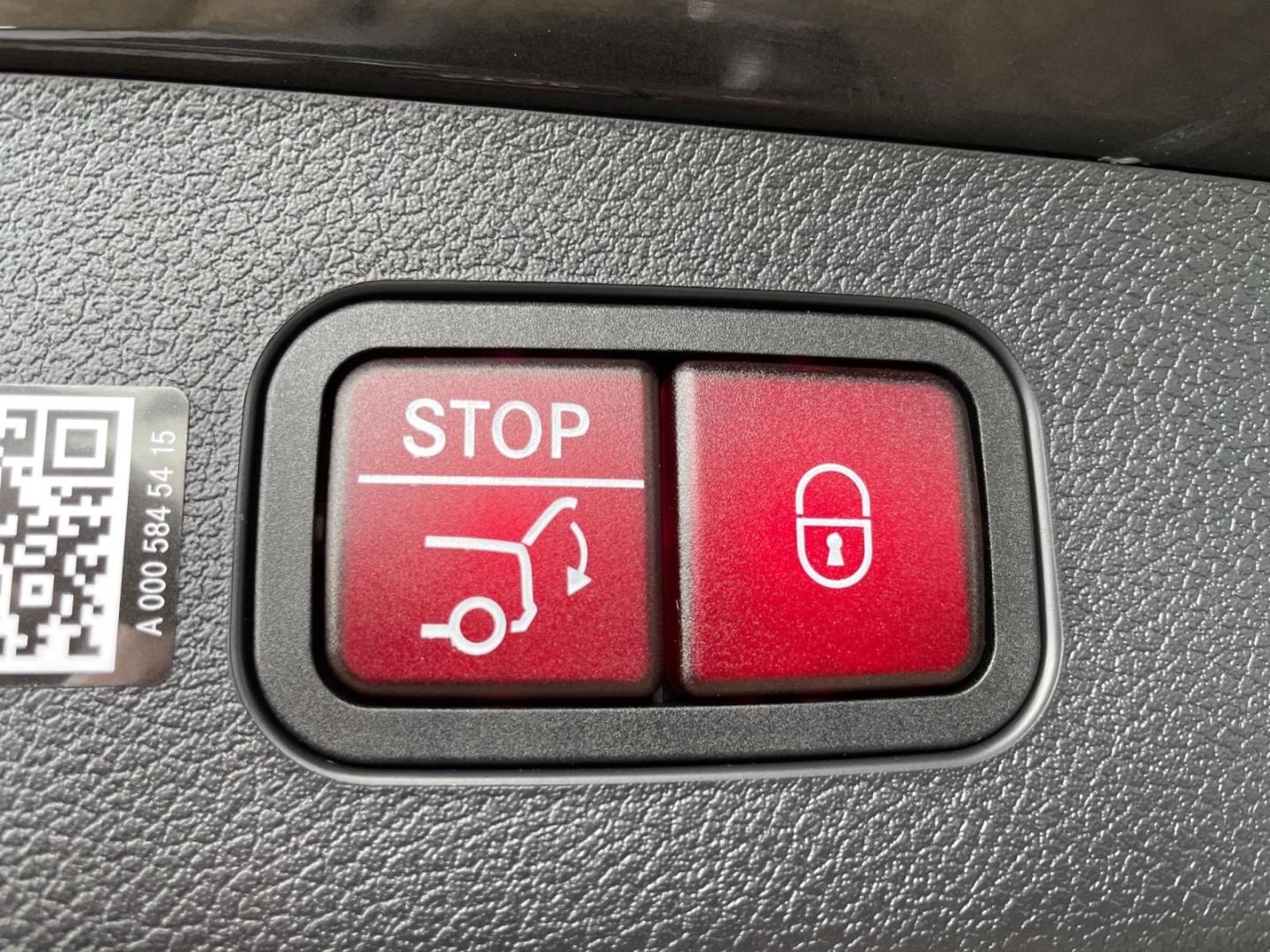 Mercedes-Benz E 220 d 4MATIC T-Modell AMG AHK-klappbar El. Pan
