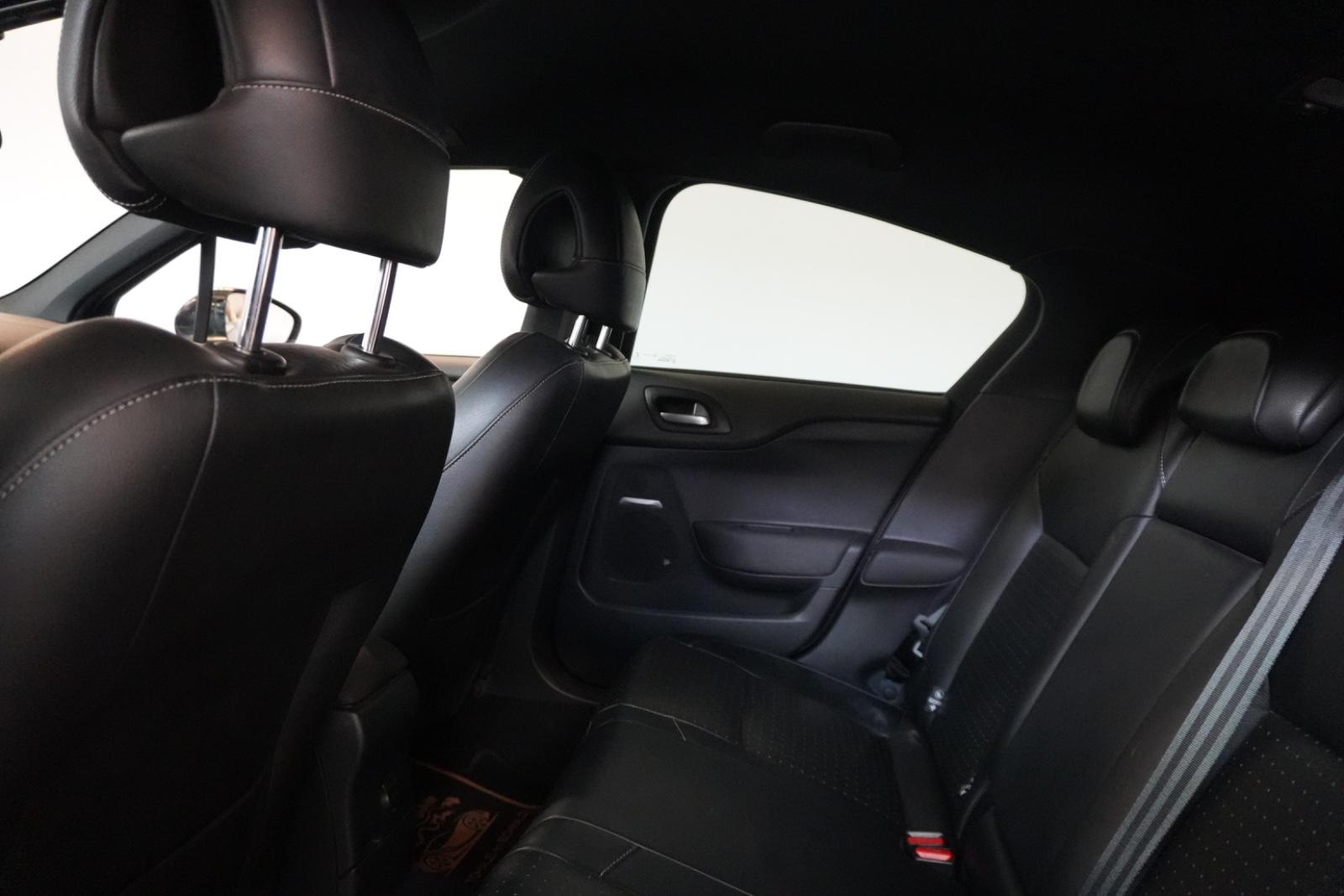 DS Automobiles DS4 Crossback 2.0 Blue-HDi PDC Stz