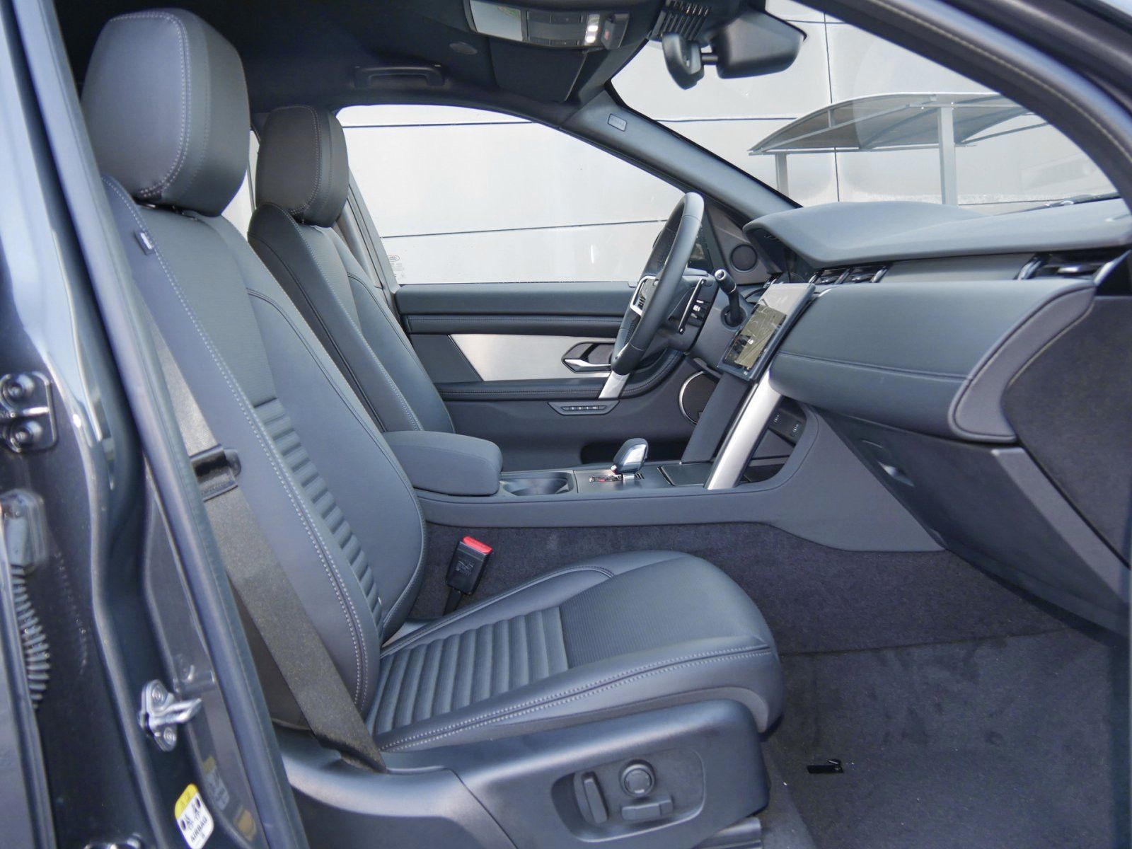 Land Rover Discovery SportHybrid Dynamic SE AWD imagem 3