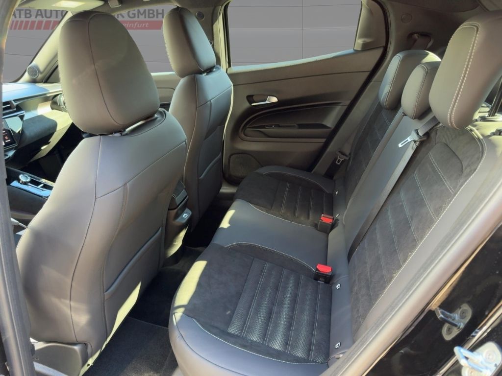 Fahrzeugabbildung Alfa Romeo Junior Elettrica Sport Speciale WÄRMEP. MATRIX N