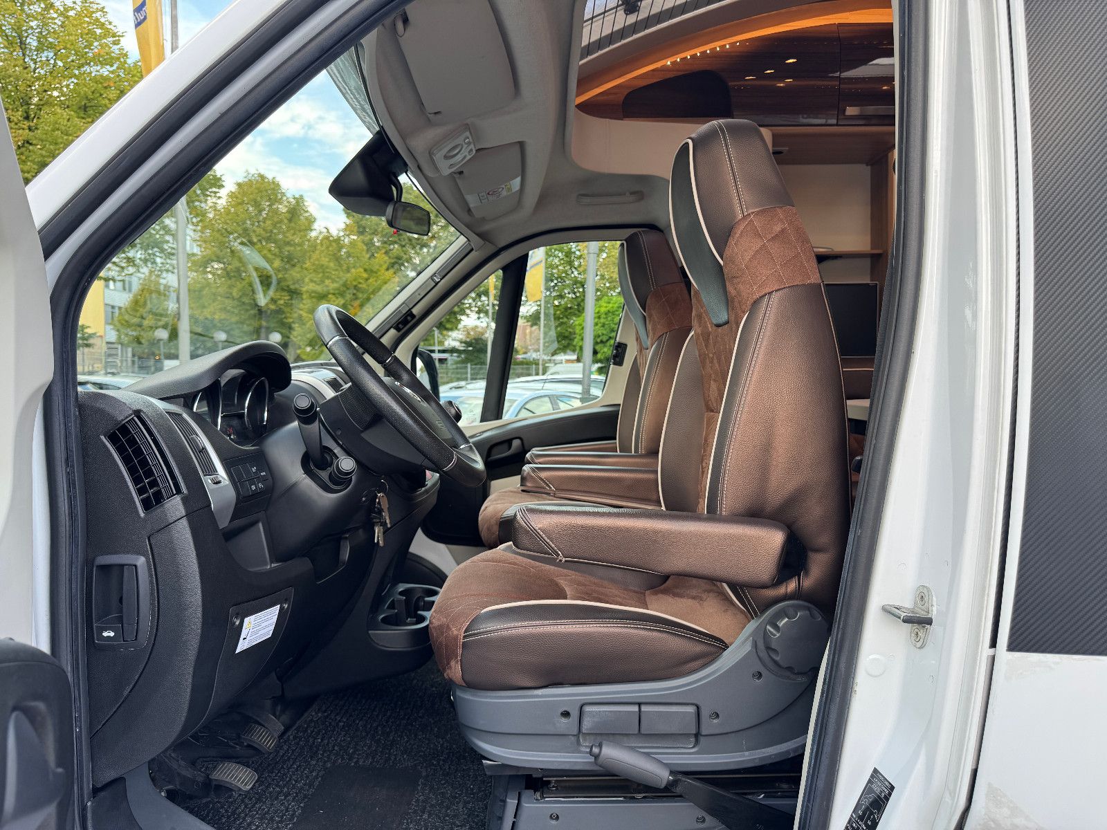 Fahrzeugabbildung Knaus SUN TI 700 MEG PLATINUM SELECTION FIAT 1.HAND