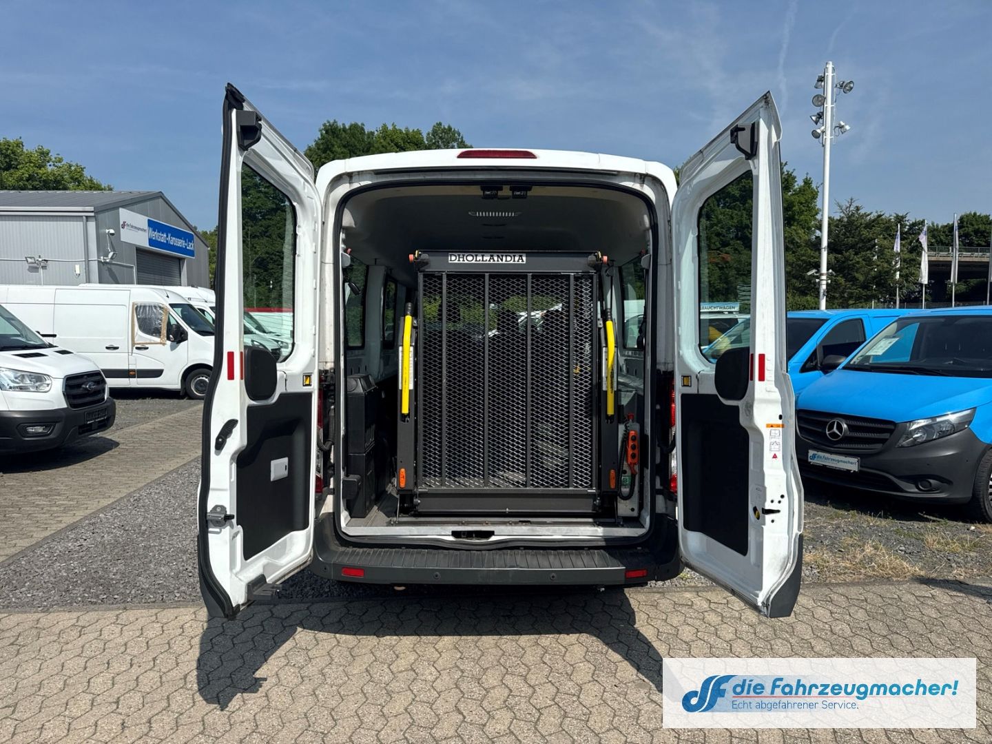Fahrzeugabbildung Ford Transit Kombi 350 L3 Trend 2.2 TDCi DPF *1465 *K