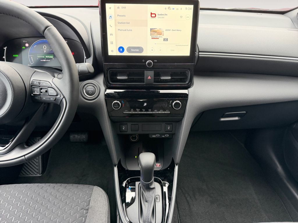 Fahrzeugabbildung Toyota Yaris Cross Hybrid 130 1.5 VVT-i Teamplayer