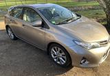 Toyota Auris Hybrid START Edition - Toyota Auris: Start Edition