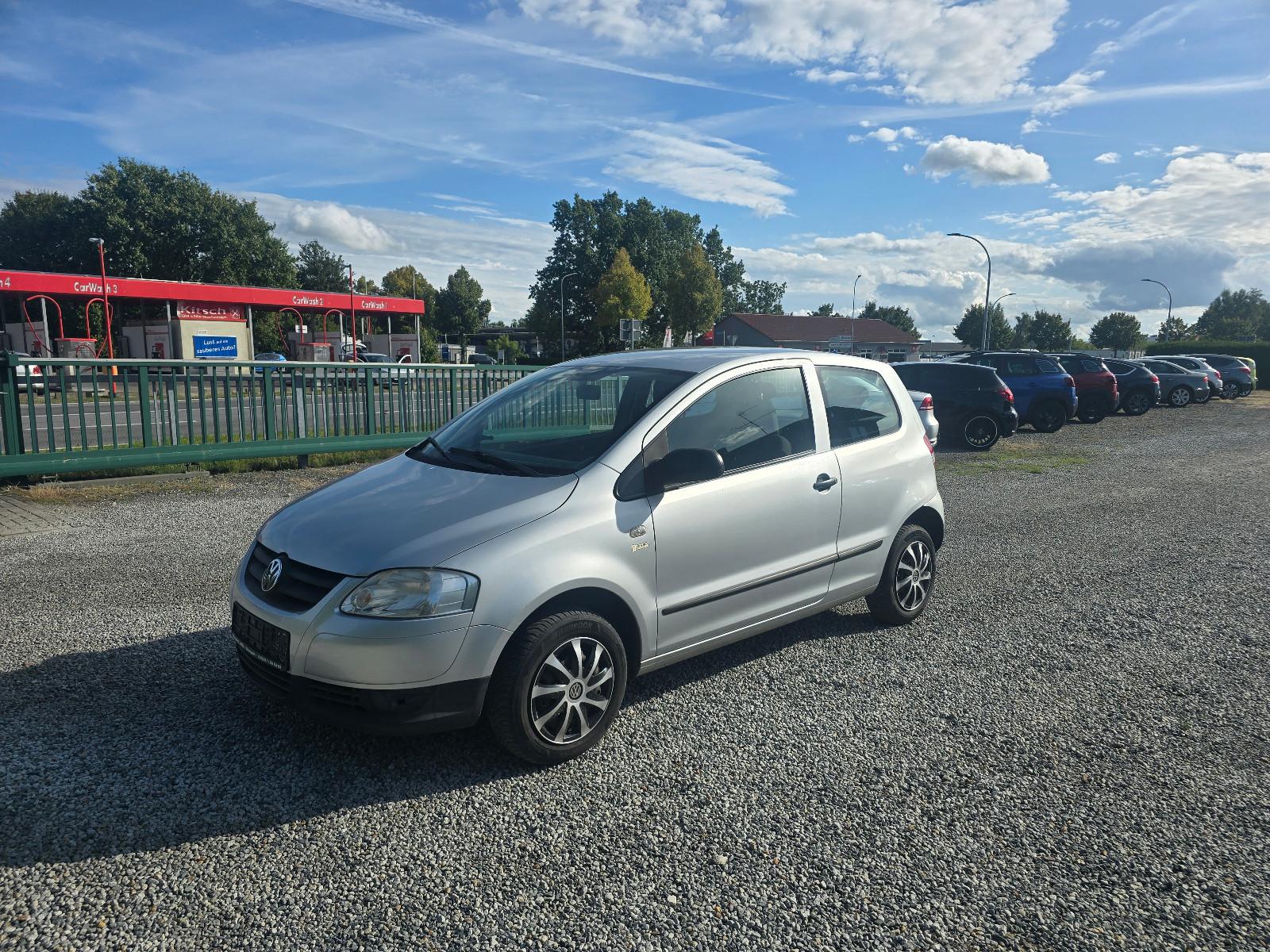 Volkswagen Fox Basis TÜV NEU