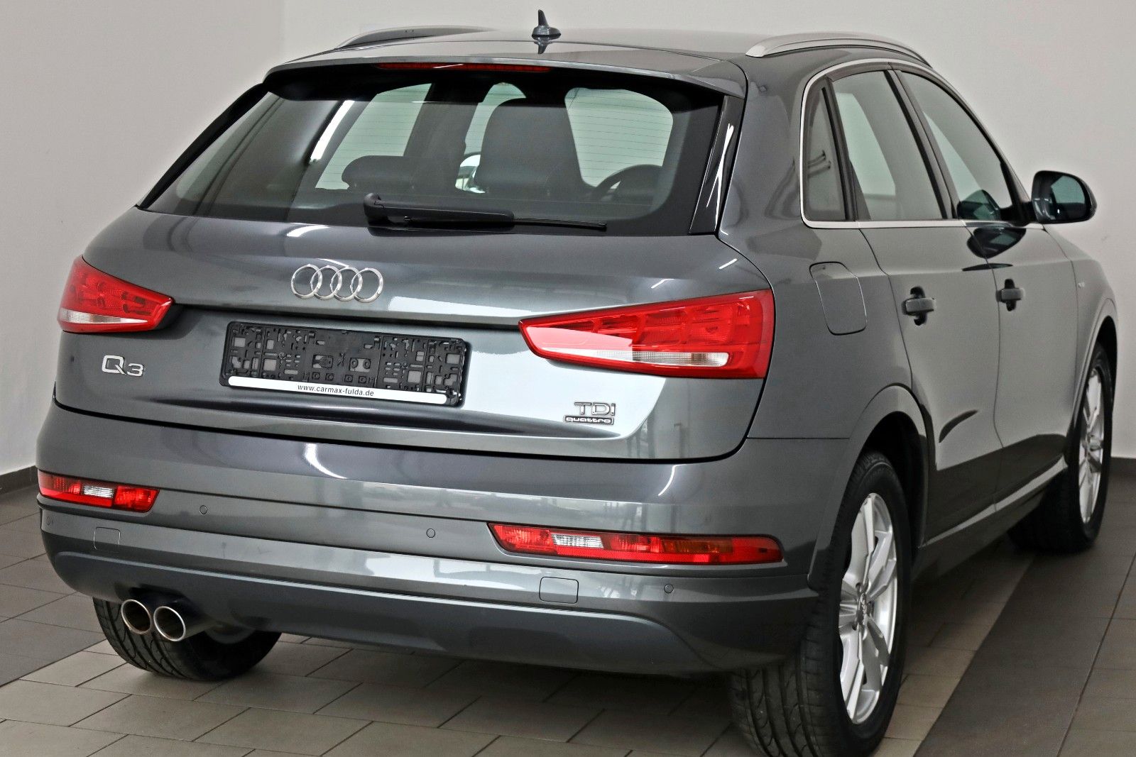 Fahrzeugabbildung Audi Q3 quattro S Line T.Leder,Navi,Xenon,SH,PDC,AHK