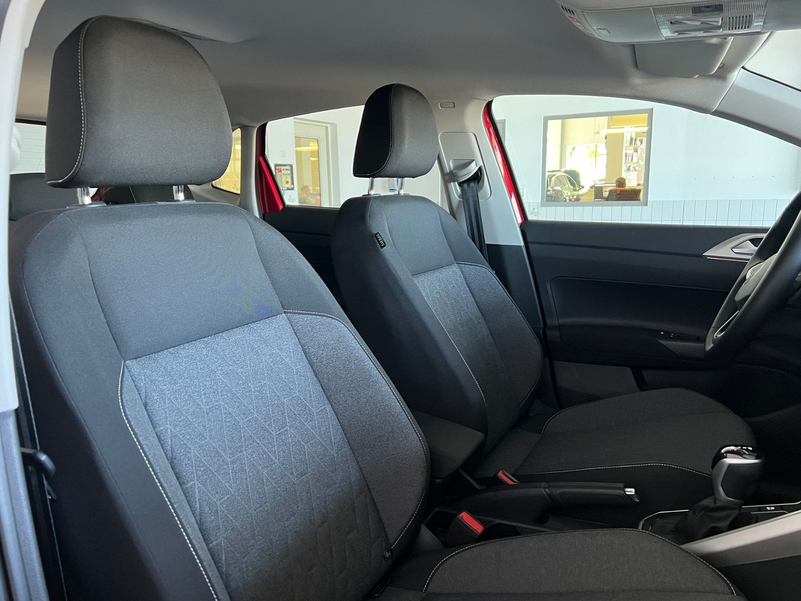 Fahrzeugabbildung Volkswagen Polo MOVE 1.0 TSI DSG *AHK, Kamera, LM'-15*