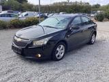 Chevrolet Cruze 1,8 4D - Chevrolet Cruze: 1.4