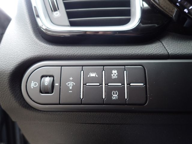 Fahrzeugabbildung Kia Ceed_sw 1.0 Edition 7 AHK R-Cam LHZ&SHZ Apple Ca