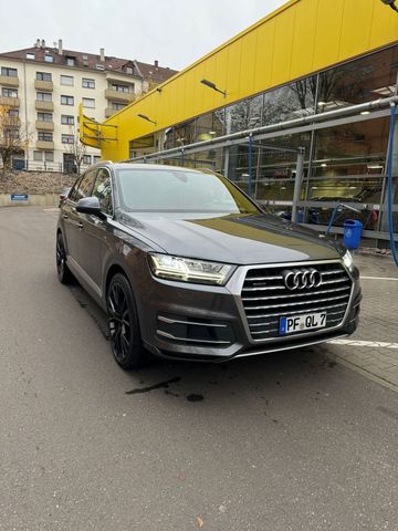 Audi Q7 S-Line