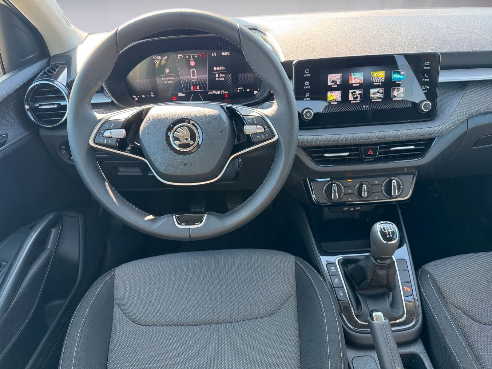 Fahrzeugabbildung SKODA Fabia Selection 1.0TSI