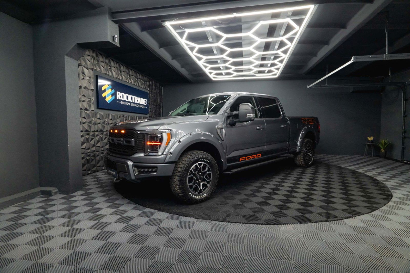 Fahrzeugabbildung Ford F150 5.0L V8 4x4 SuperCrew Longbed RAPTOR 19%