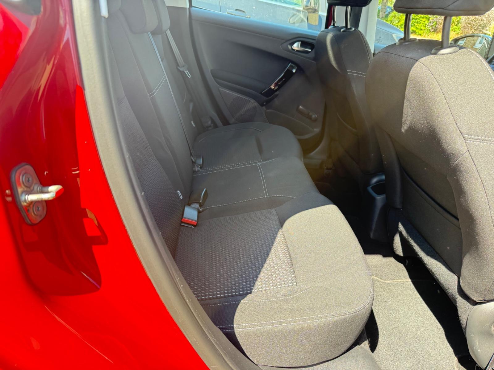 Peugeot 208 Allure