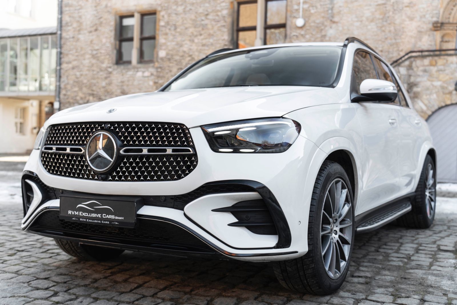 Fahrzeugabbildung Mercedes-Benz GLE 450 4Matic BURMESTER 360° MULTIBEAM PANO