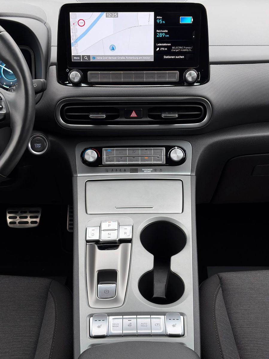 Fahrzeugabbildung Hyundai KONA E Trend ACC LKAS NAV CAM PDC KRELL CarPlay