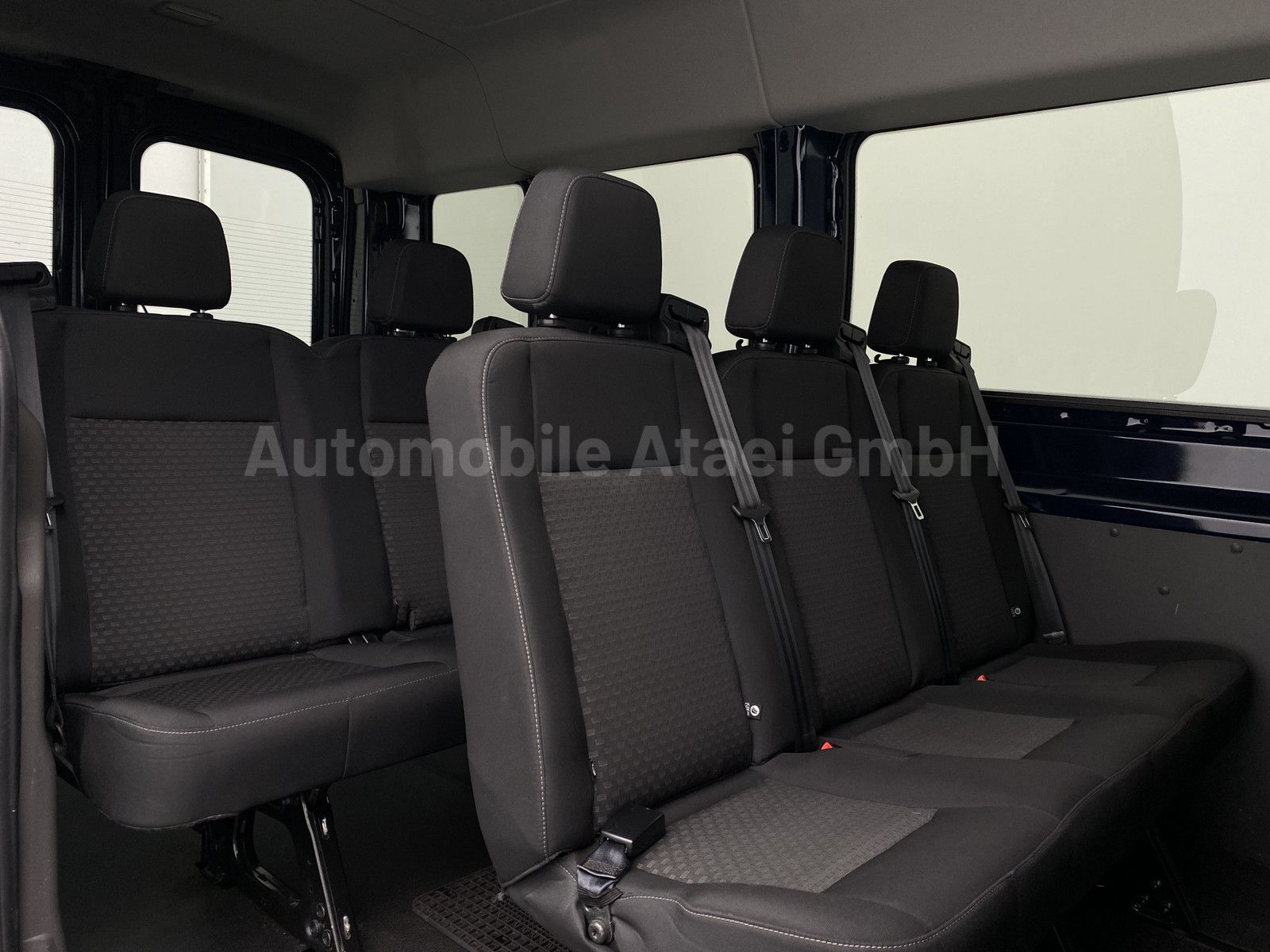 Fahrzeugabbildung Ford Transit 350 L3H2 Automatik *9-SITZE* NAVI 6329