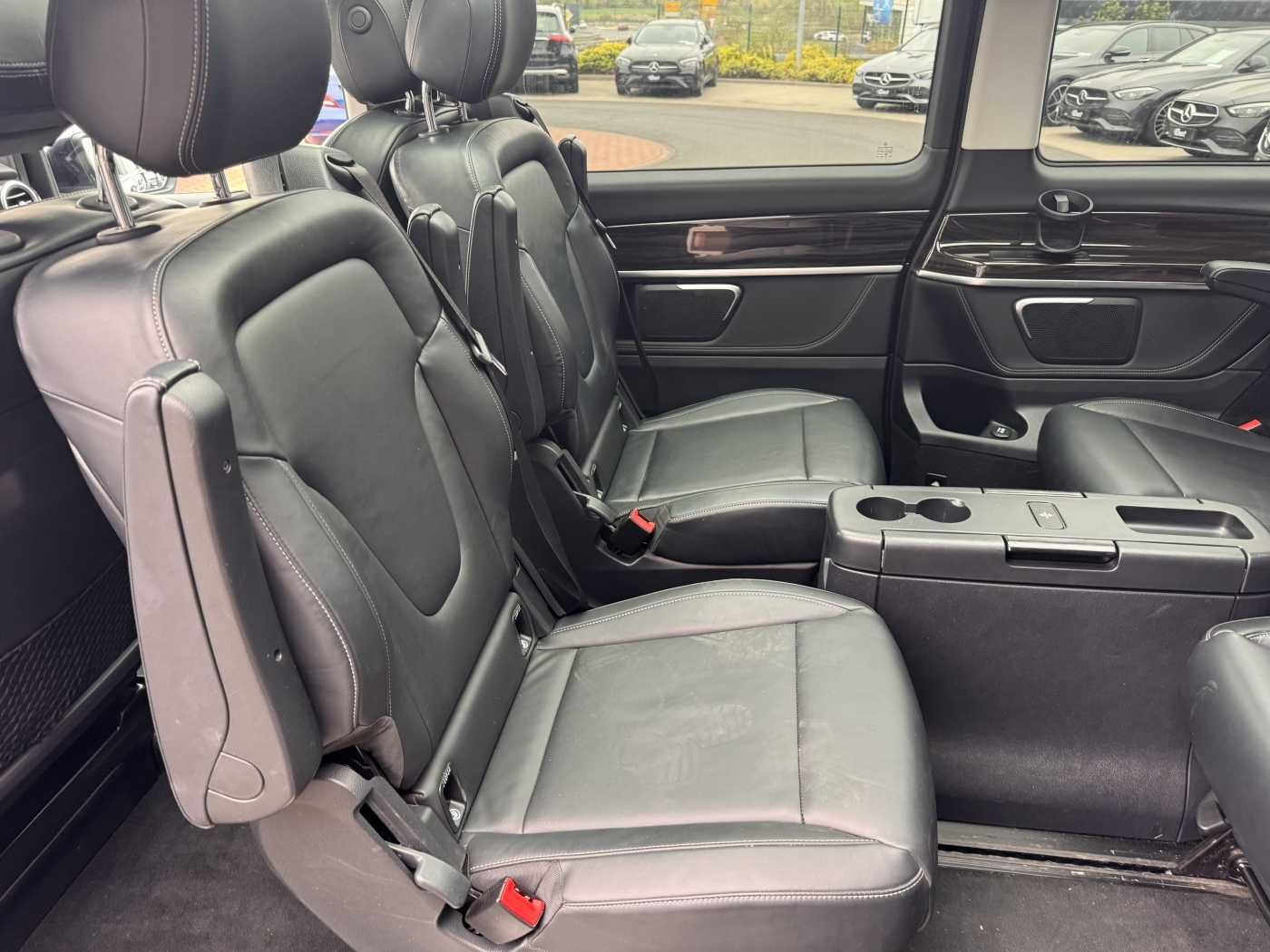 Fahrzeugabbildung Mercedes-Benz V 250 d AVA ED 4MATIC Panorama Tisch 360 Sound