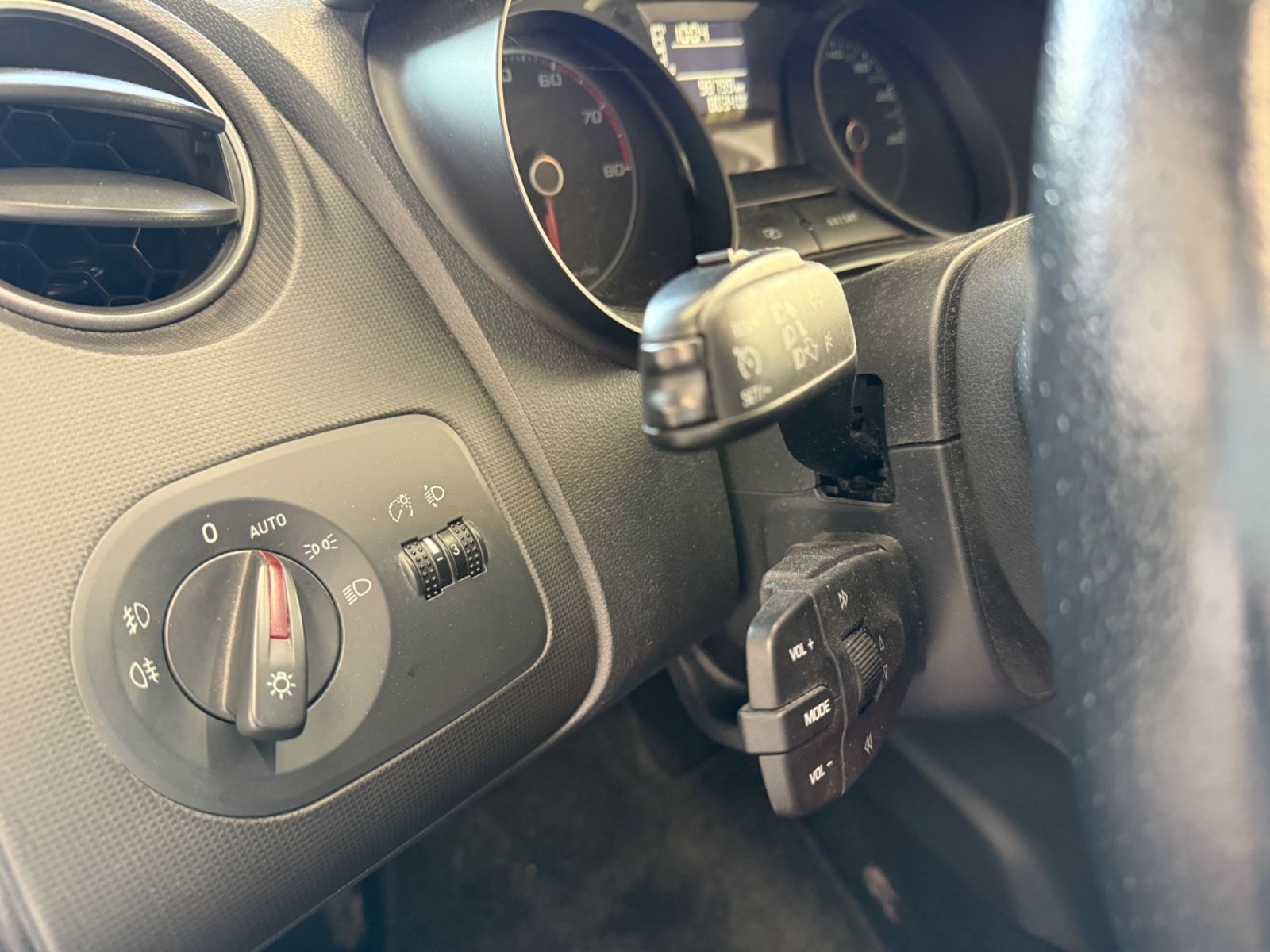 Fahrzeugabbildung SEAT Ibiza Lim. FR, Klimaauto., Sitzheizung